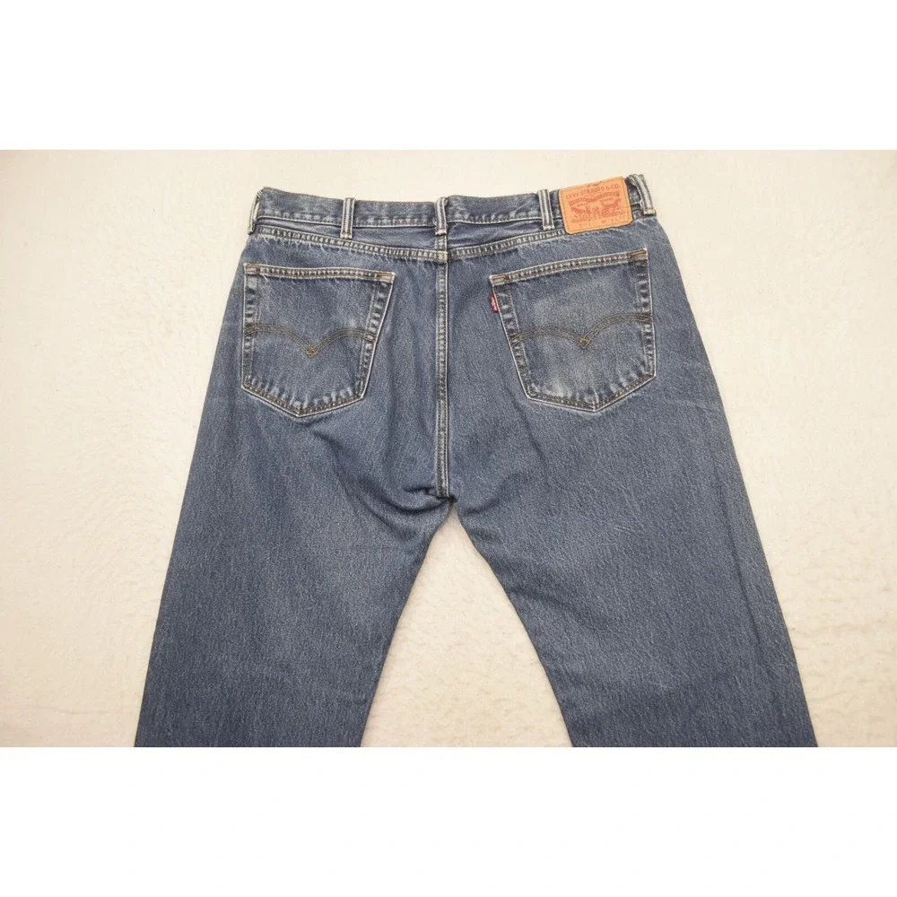 Levis waist 19